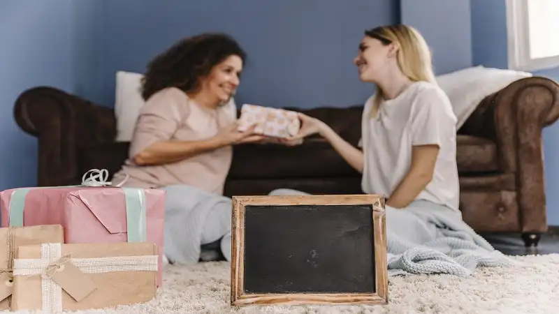 give away lookwhatmomfound